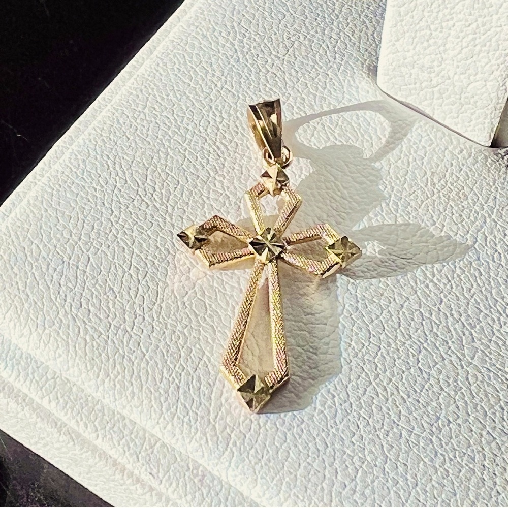 14K Gold Cross Pendant Christian Necklace